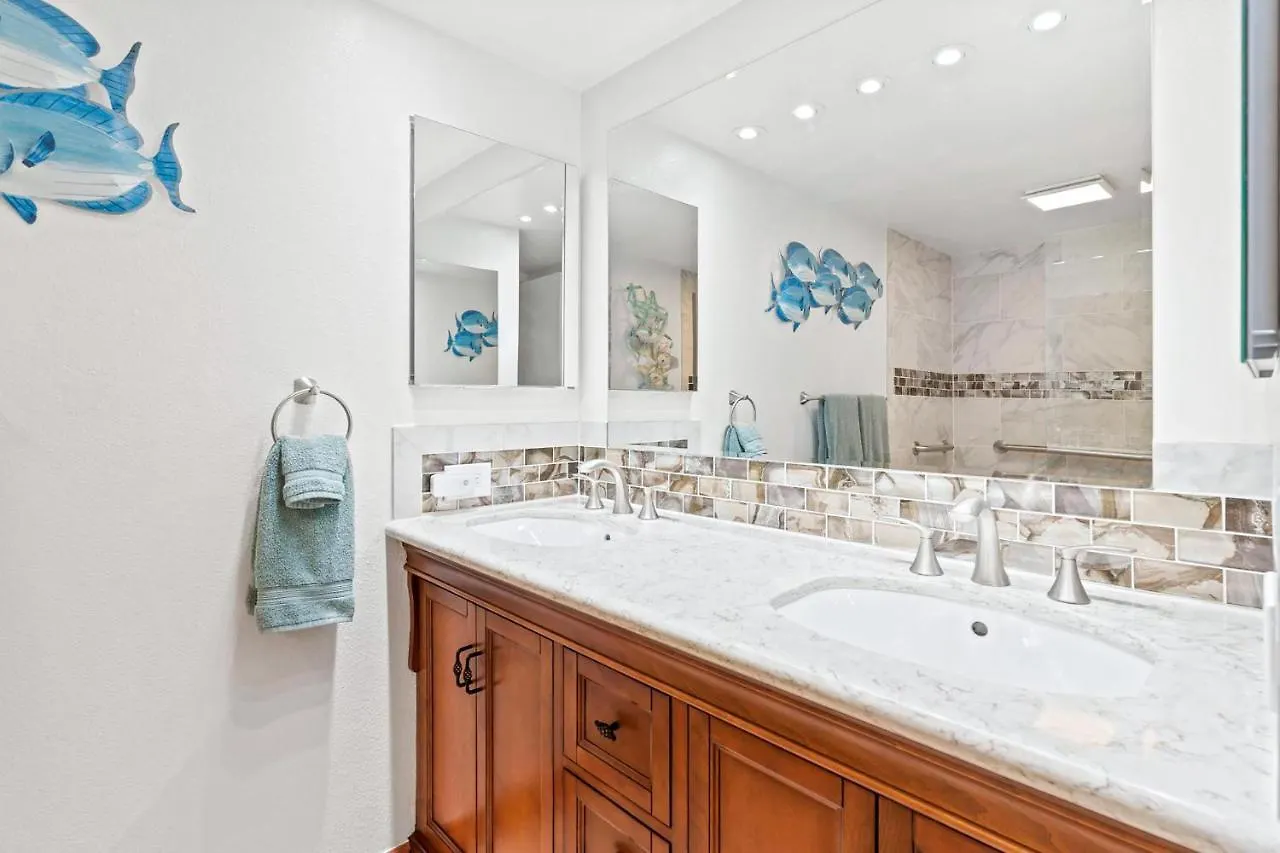 Holiday home Summer Sale! Penthouse Ocean Views, Spacious Layout, Beautiful Renovation, Ac! Wailea  United States